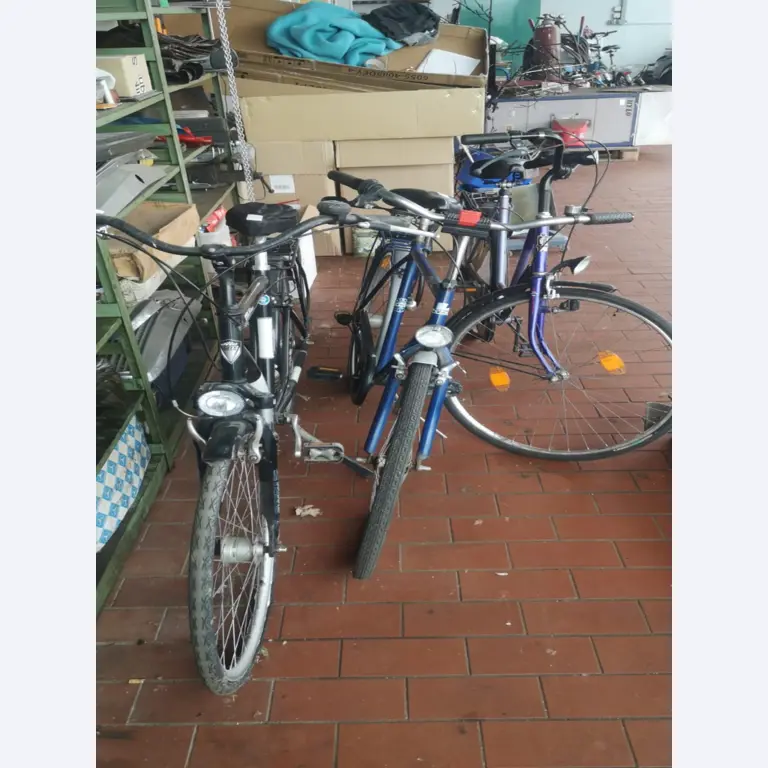 div. Werkstatteinrichtung, Fahrzeuge und Lagerbestand-5