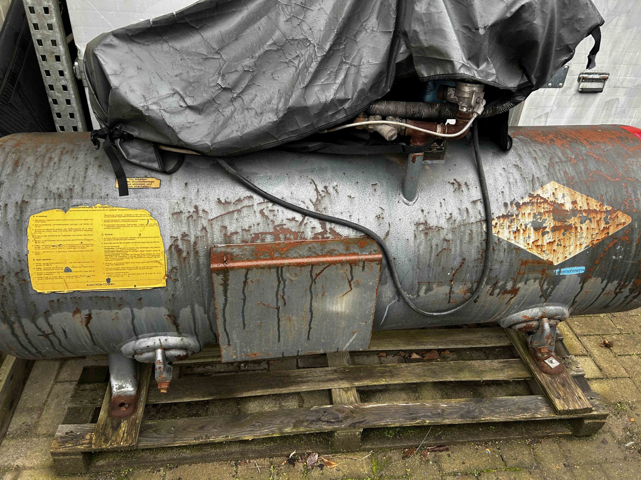 various cars, trucks, motorcycles, work machines and factory equipment-2