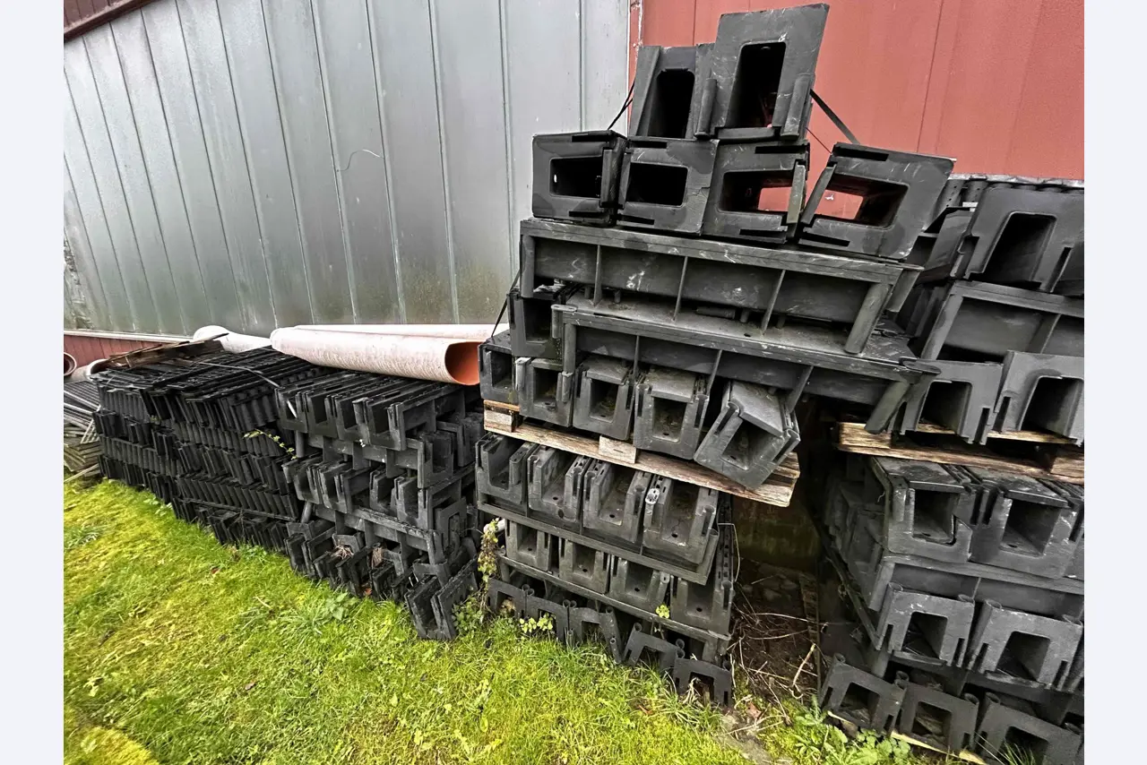 various cars, trucks, motorcycles, work machines and factory equipment-3