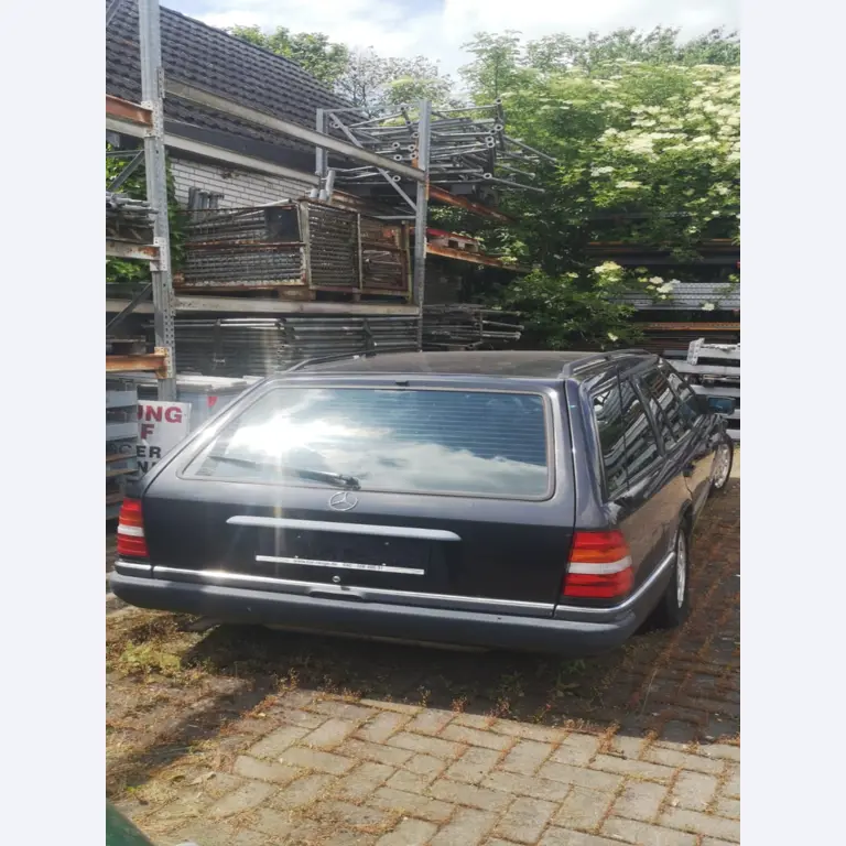div. Werkstatteinrichtung, Fahrzeuge und Lagerbestand-3