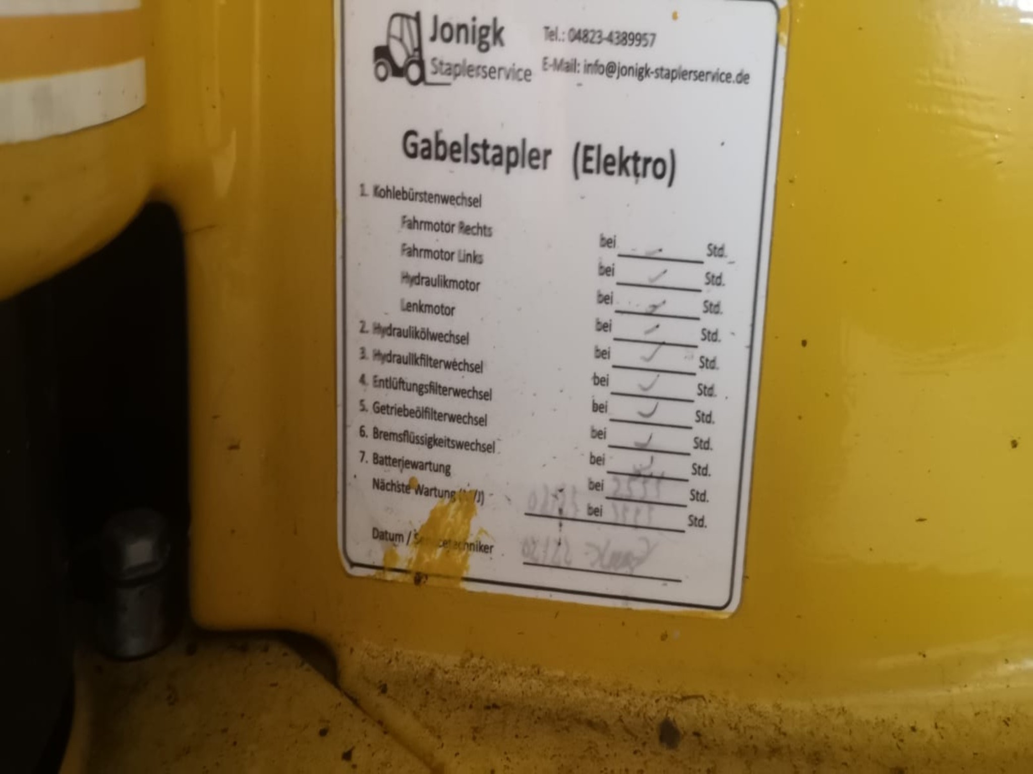 div. Werkstatteinrichtung, Fahrzeuge und Lagerbestand-7