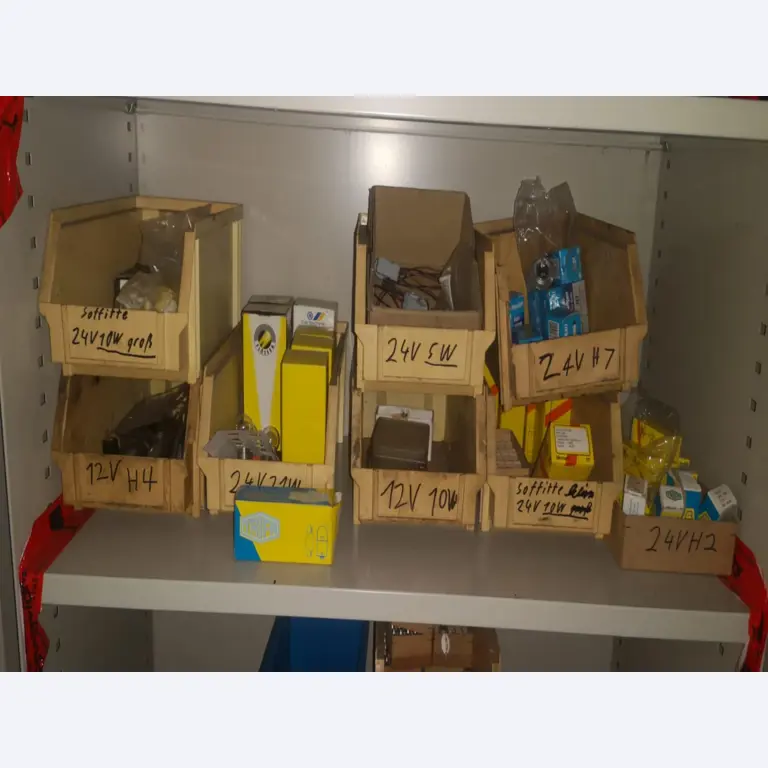 div. Werkstatteinrichtung, Fahrzeuge und Lagerbestand-3