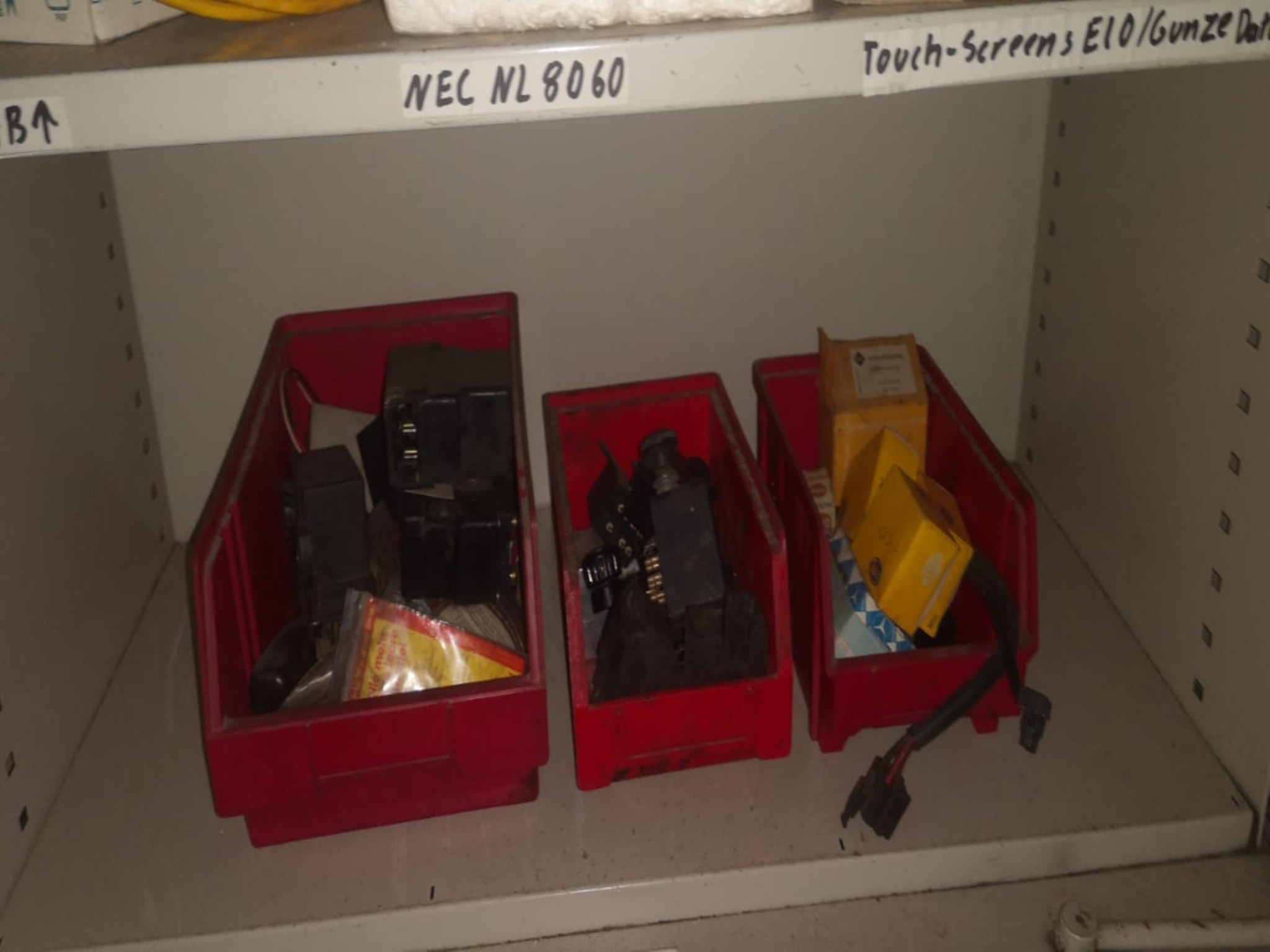 div. Werkstatteinrichtung, Fahrzeuge und Lagerbestand-6