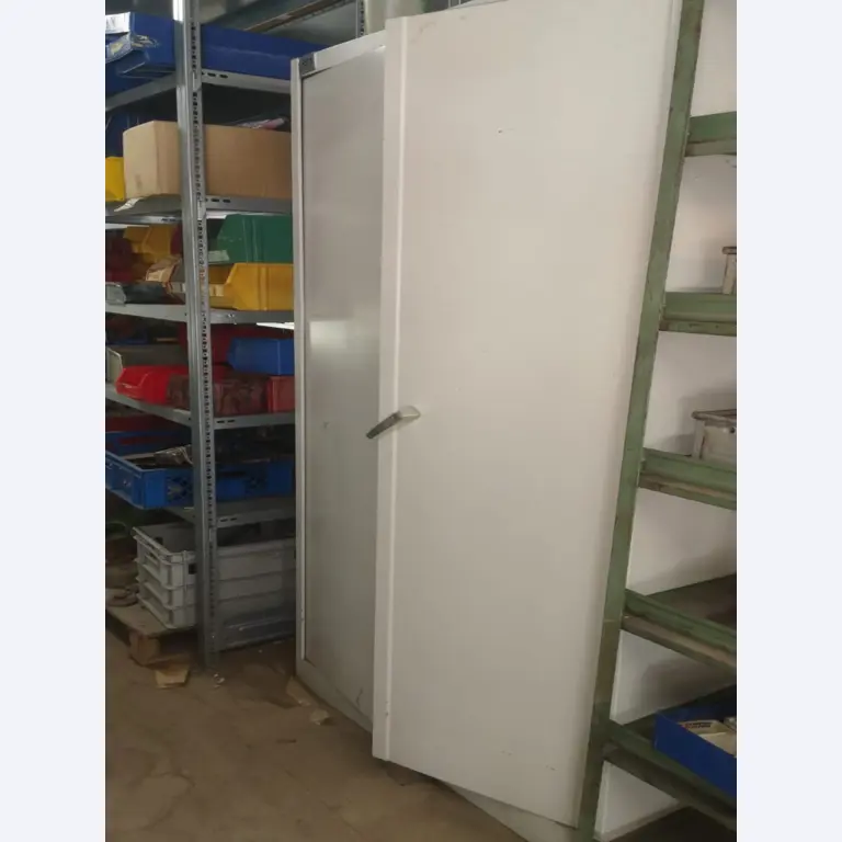 div. Werkstatteinrichtung, Fahrzeuge und Lagerbestand-1