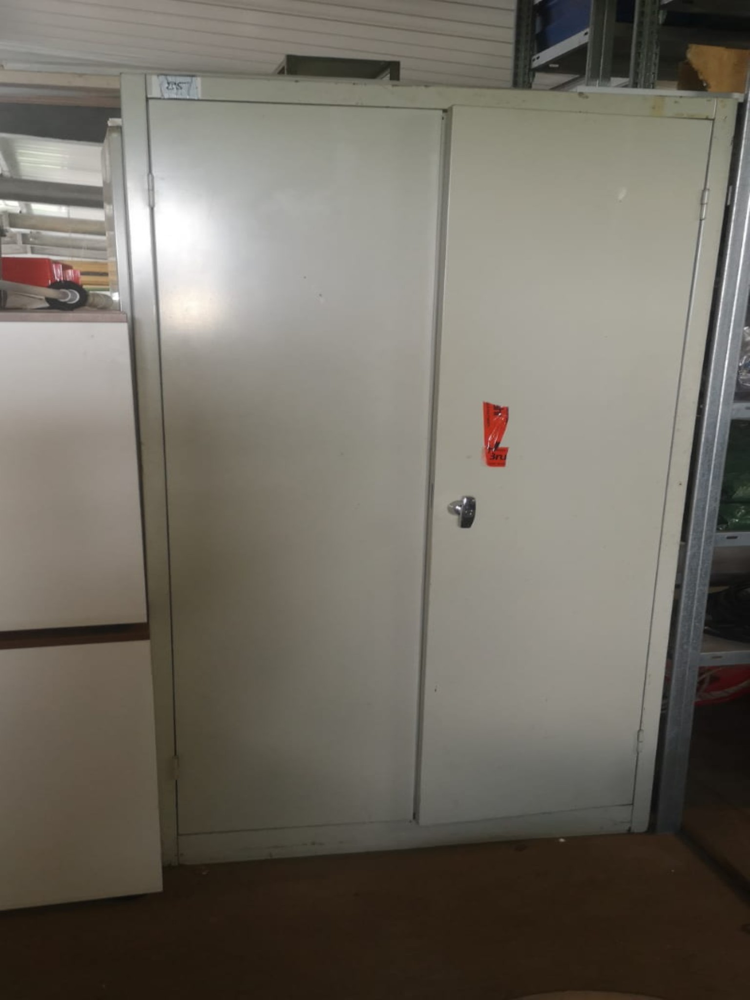 div. Werkstatteinrichtung, Fahrzeuge und Lagerbestand-1