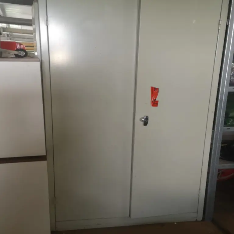 Stahlschrank