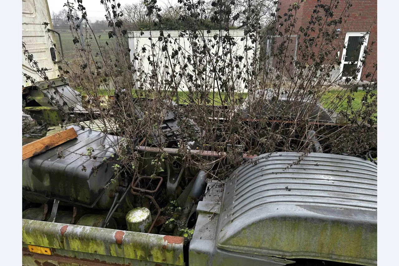 various cars, trucks, motorcycles, work machines and factory equipment-3