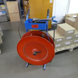 Plastic strap collet