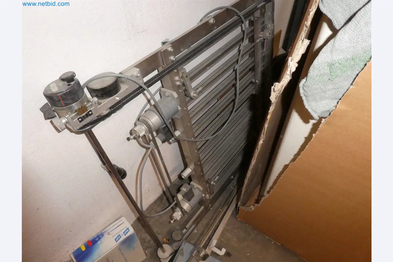 Tiskařské a třídicí stroje-10