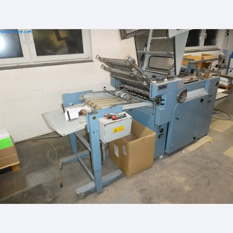 Tiskařské a třídicí stroje-3