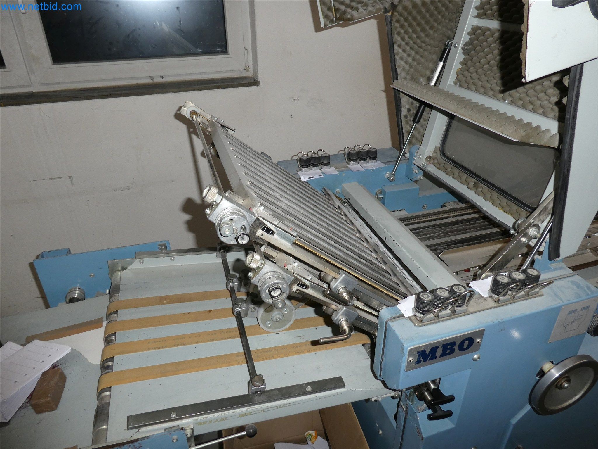 Tiskařské a třídicí stroje-4