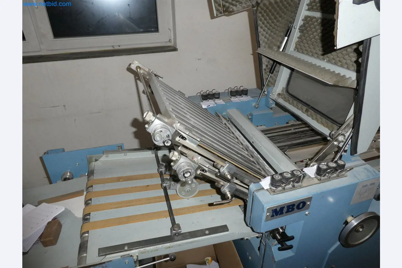 Tiskařské a třídicí stroje-4