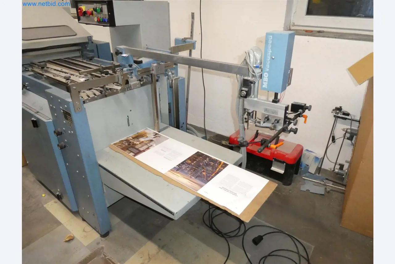 Tiskařské a třídicí stroje-8