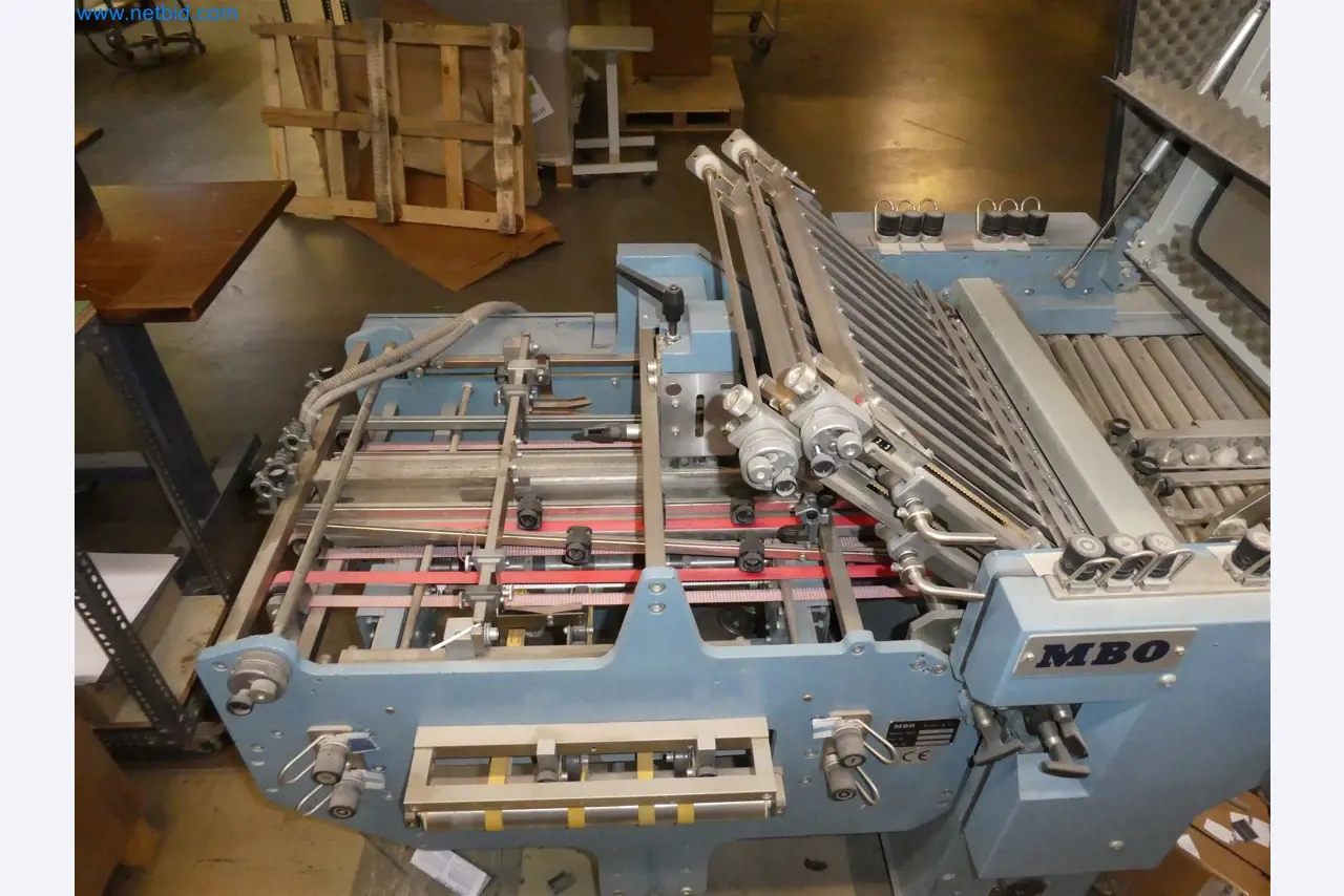 Tiskařské a třídicí stroje-6