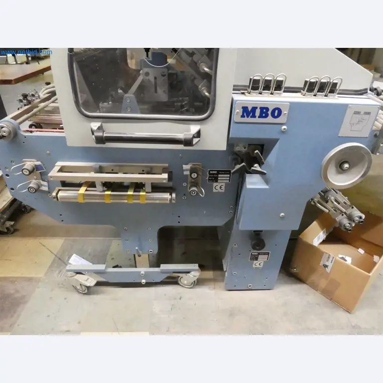 Tiskařské a třídicí stroje-8