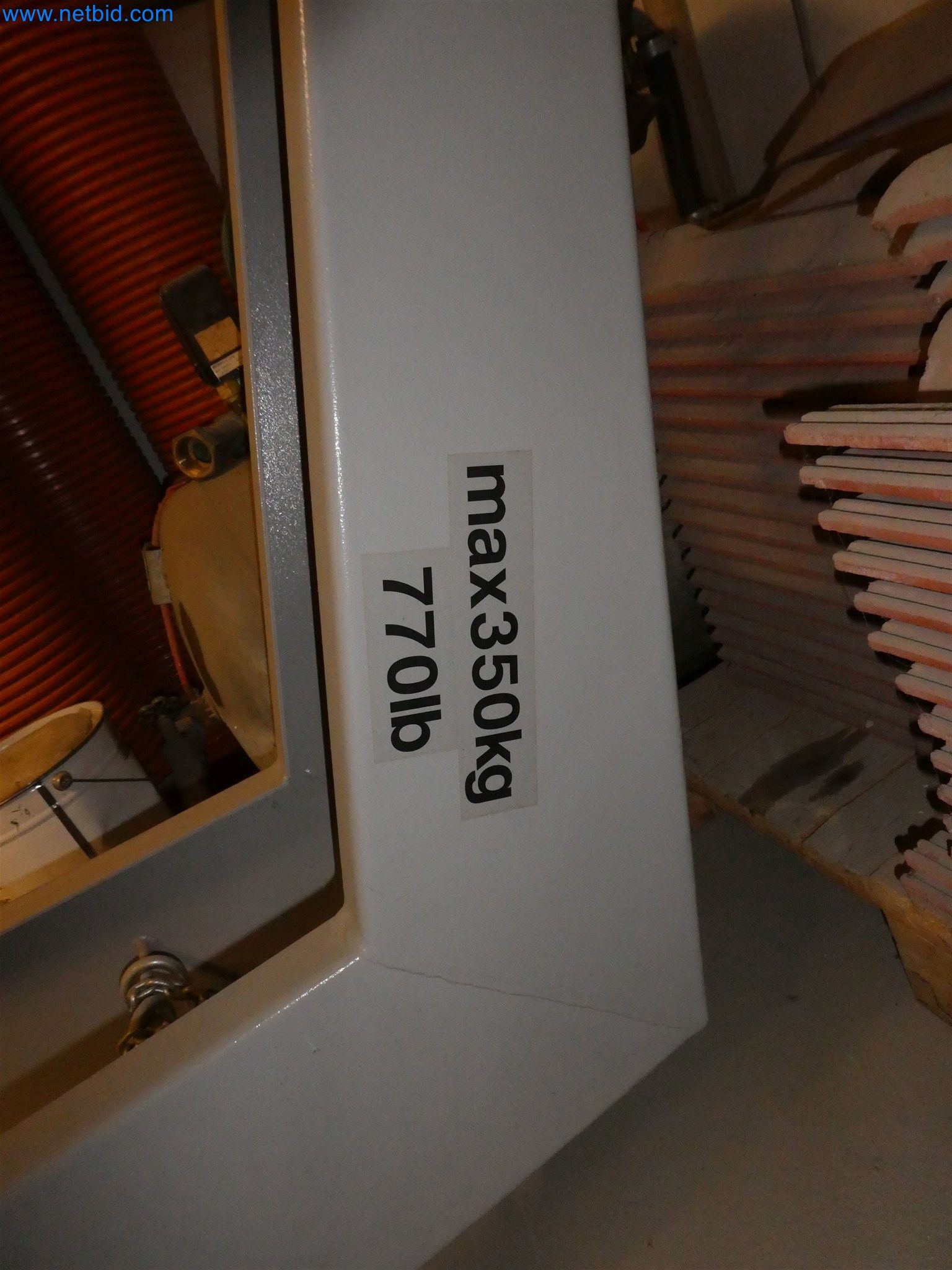 Tiskařské a třídicí stroje-3