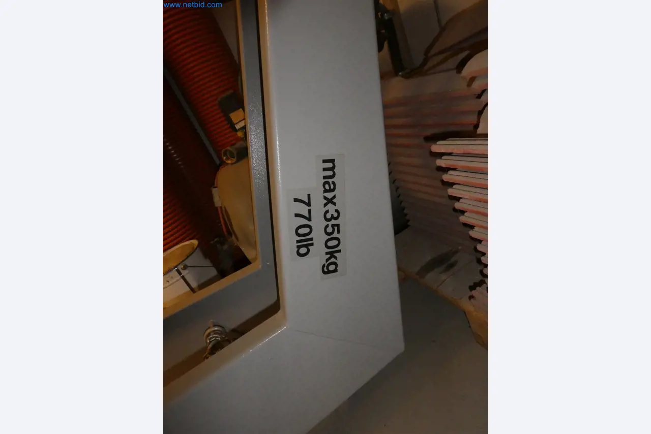 Tiskařské a třídicí stroje-3