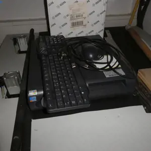 1 Posten Electronic waste