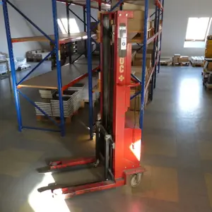 Electric pallet truck (later release) LOC ML.A.EB