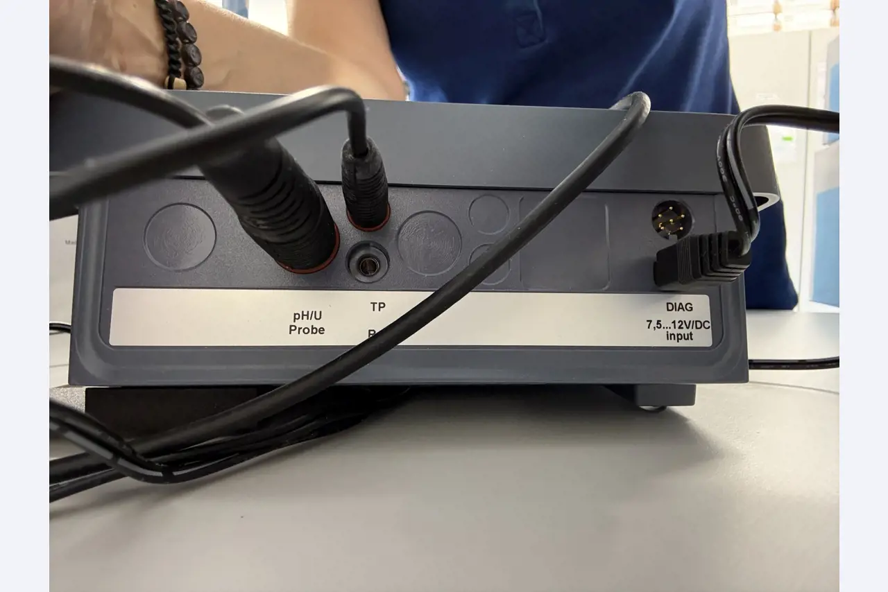 High-quality laboratory and analysis equipment-3