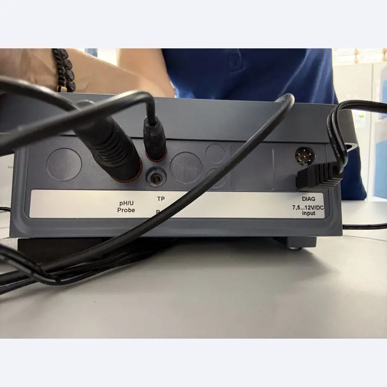High-quality laboratory and analysis equipment-3