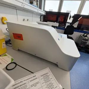 Analisador de tamanho de partículas Malvern Zetrasizer Ultra, Multi Purpose Titrator MPT-3