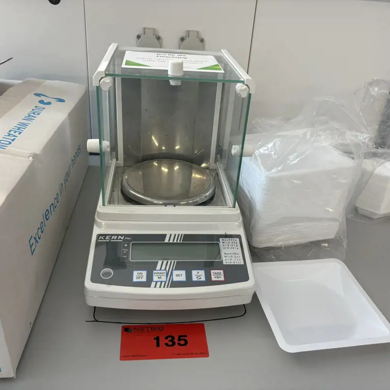Balança de laboratório Kern PNJ