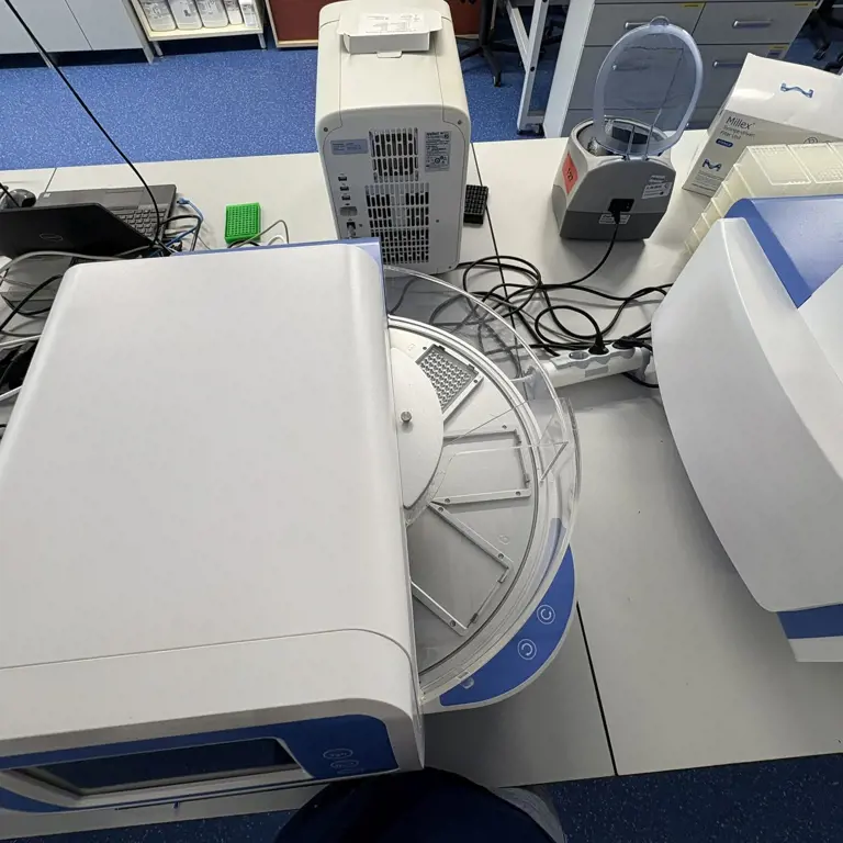 Item Sistemas de extração de ácidos nucleicos ALLSHENG Auto Pure 96