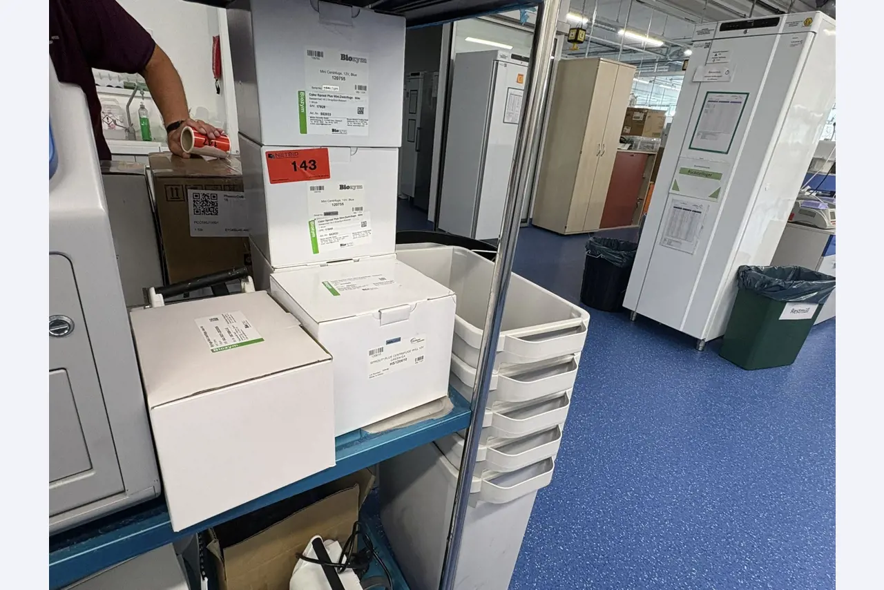 Wysokiej jakości sprzęt laboratoryjny i analityczny-1
