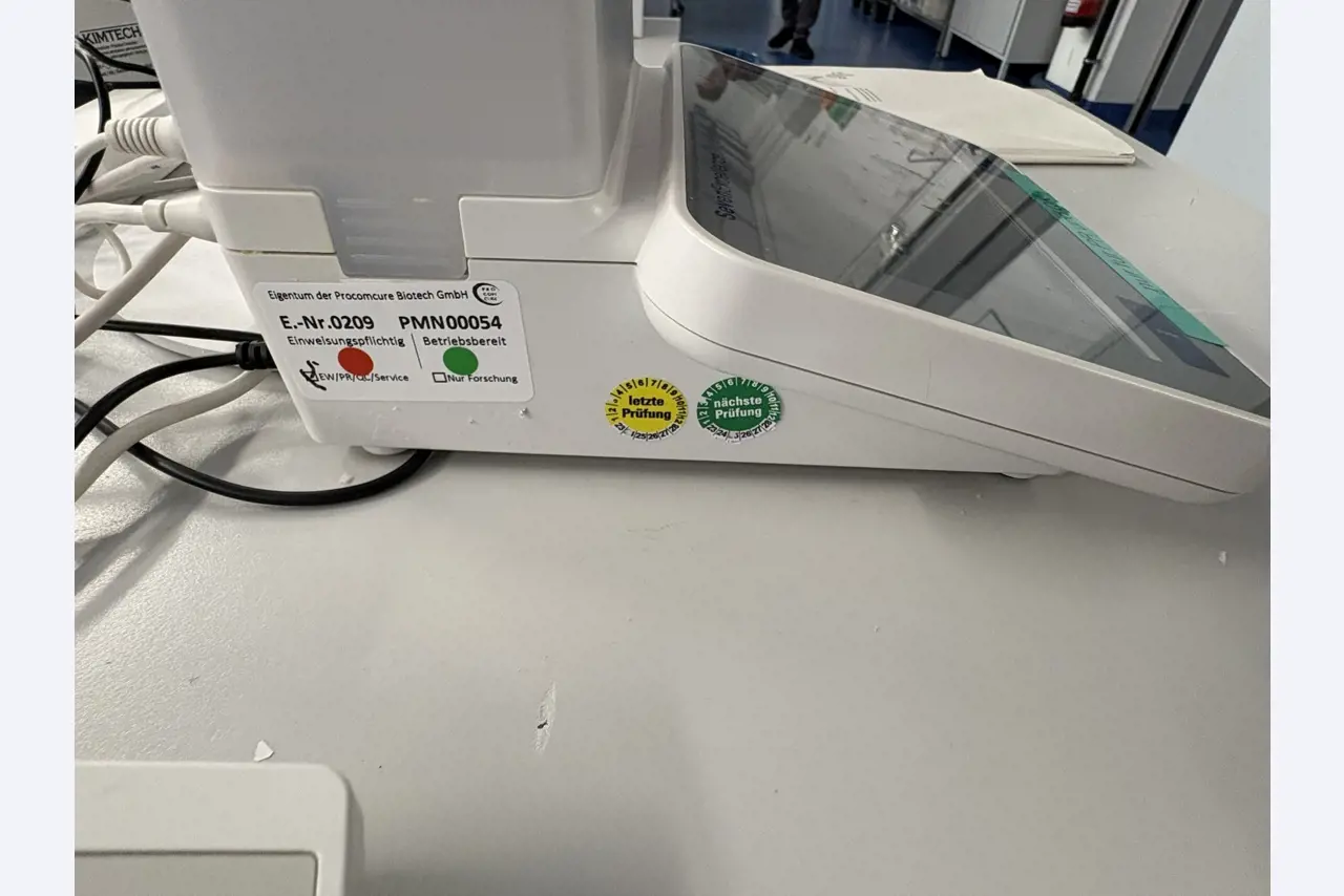 High-quality laboratory and analysis equipment-6