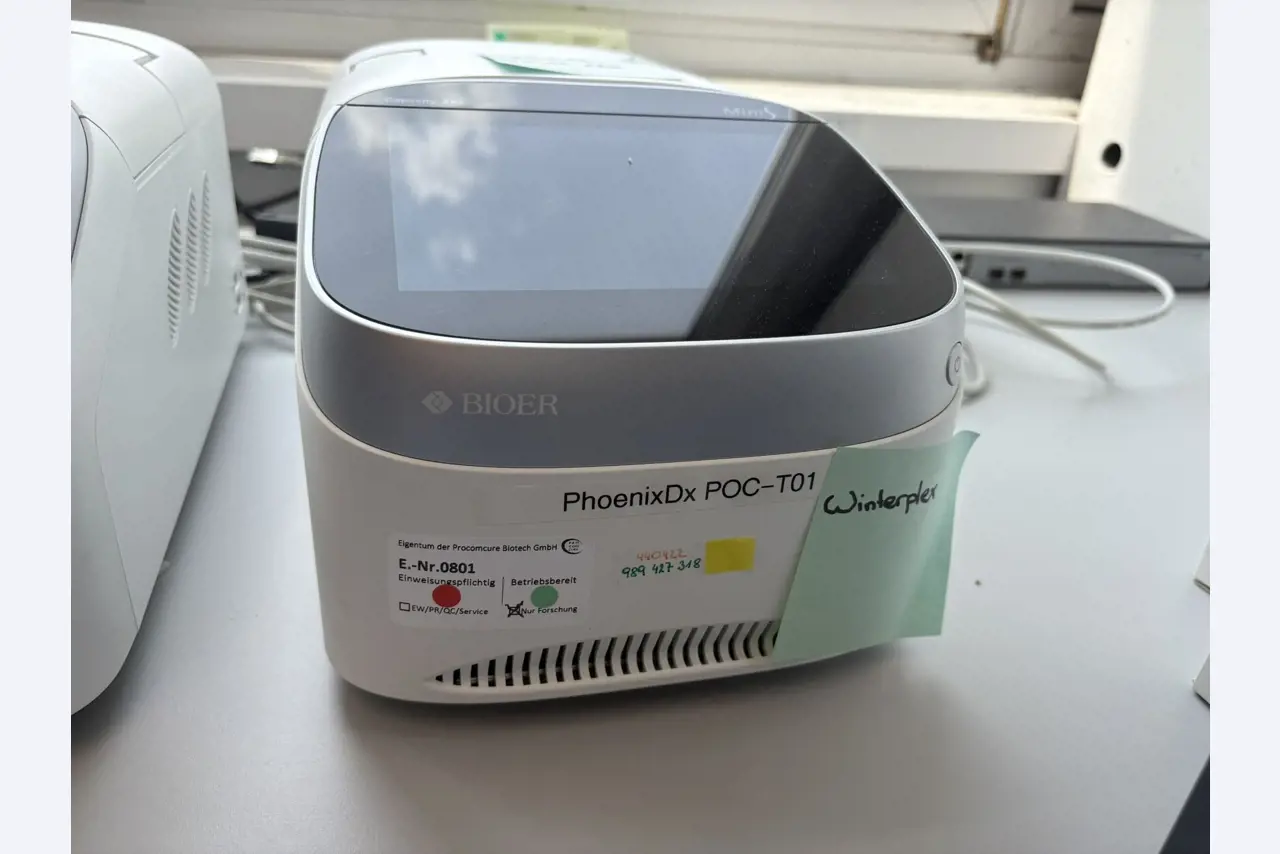 Vysoce kvalitní laboratorní a analytické vybavení-11
