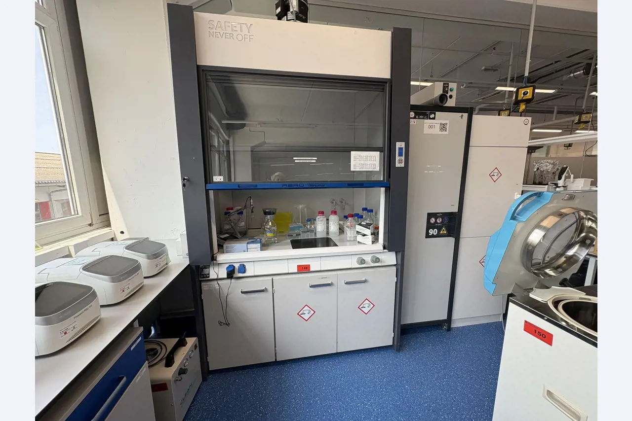 High-quality laboratory and analysis equipment-2