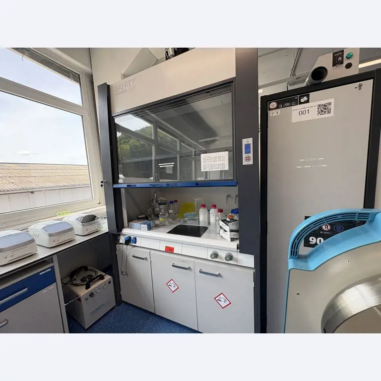 High-quality laboratory and analysis equipment-7