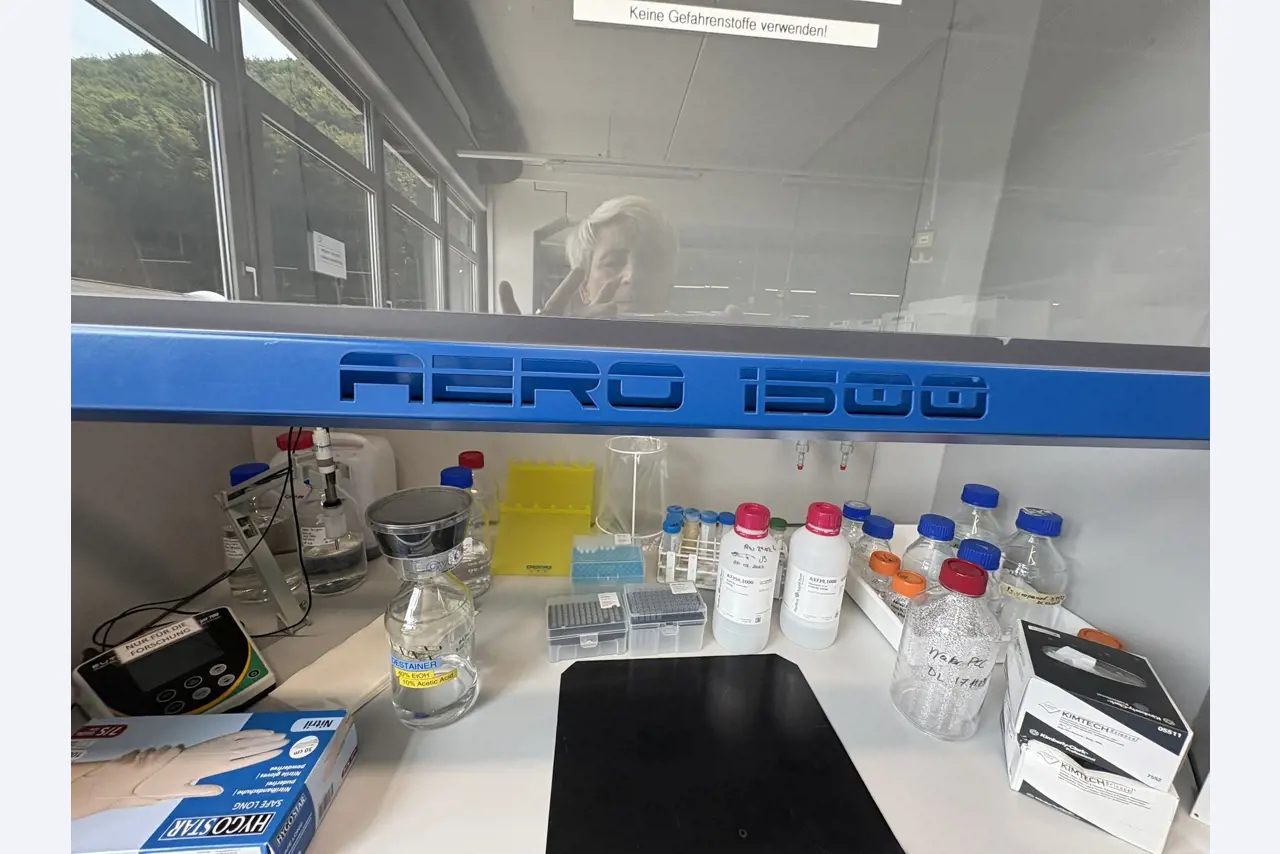 High-quality laboratory and analysis equipment-8