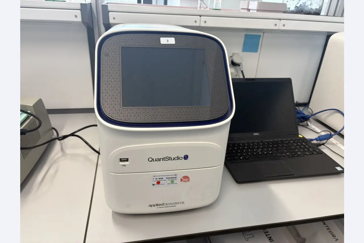 Wysokiej jakości sprzęt laboratoryjny i analityczny-3