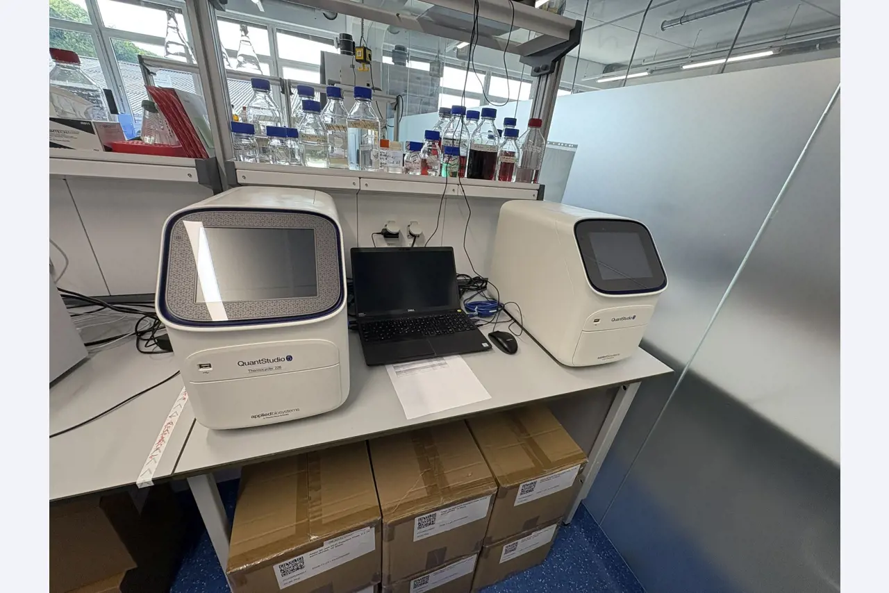 Laboratorium- en analyseapparatuur van hoge kwaliteit-1