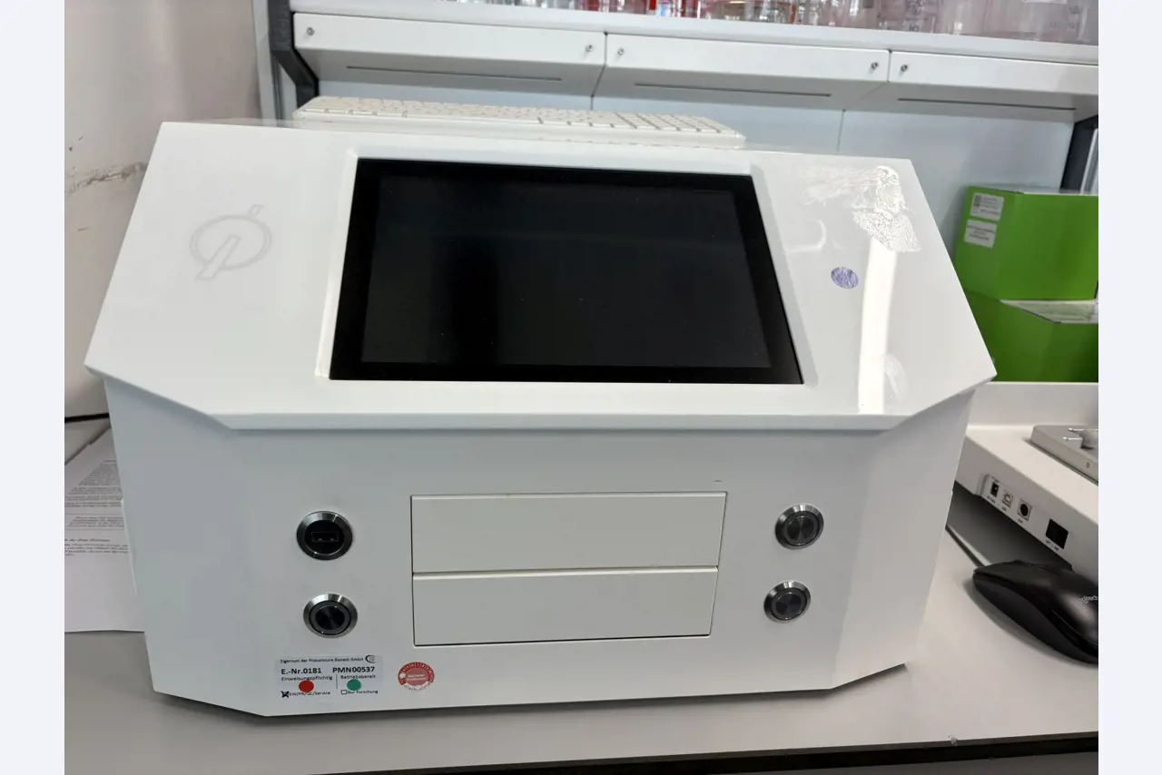 High-quality laboratory and analysis equipment-3