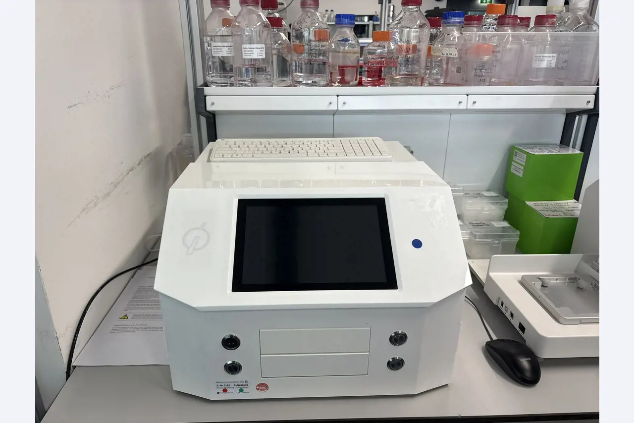 High-quality laboratory and analysis equipment-5