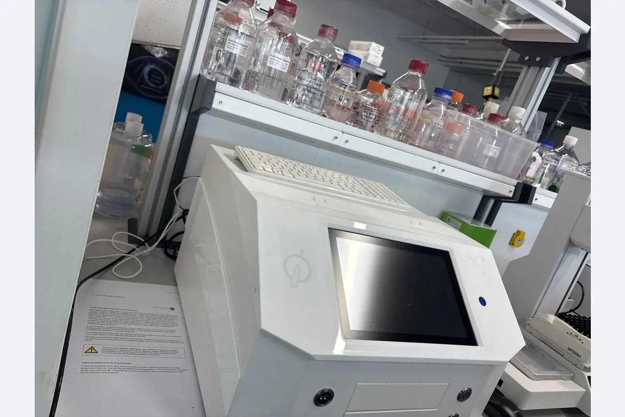 High-quality laboratory and analysis equipment-6