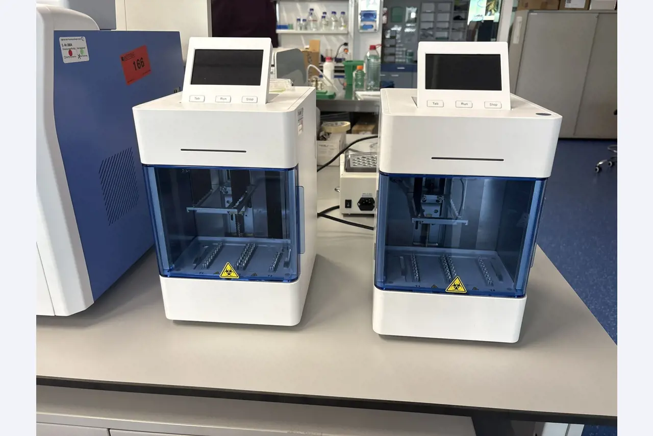 High-quality laboratory and analysis equipment-1