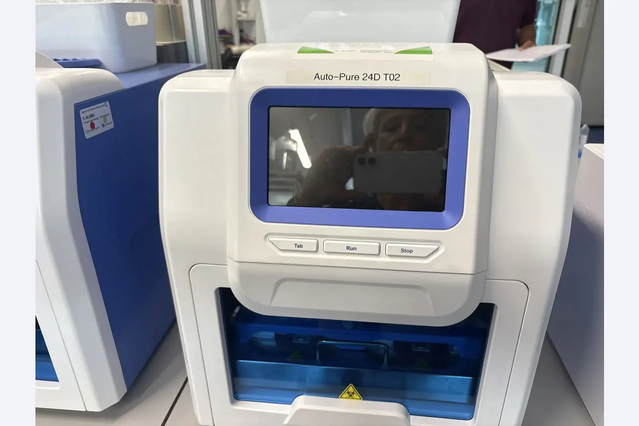 High-quality laboratory and analysis equipment-1