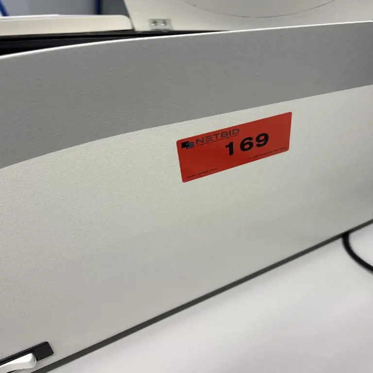 Centrifugadora de laboratório Sigma 3-16 PK