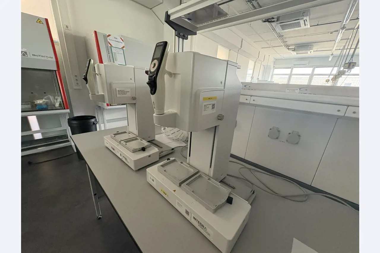 Vysoce kvalitní laboratorní a analytické vybavení-4