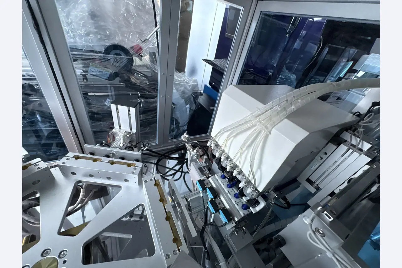 Vysoce kvalitní laboratorní a analytické vybavení-3