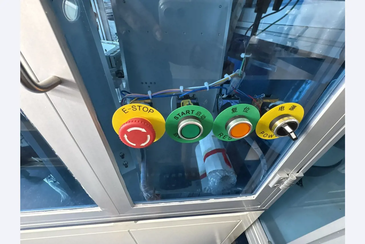 Vysoce kvalitní laboratorní a analytické vybavení-6