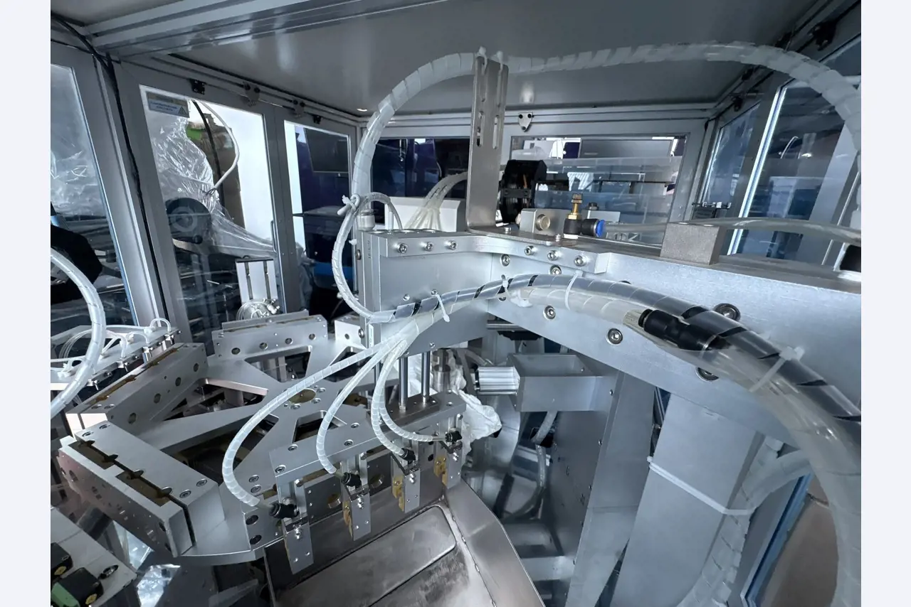 Vysoce kvalitní laboratorní a analytické vybavení-8