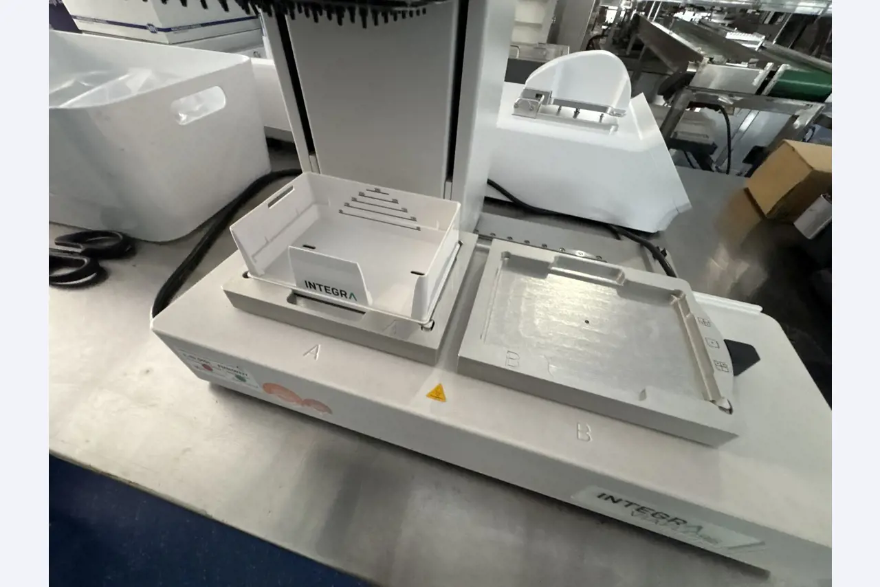 High-quality laboratory and analysis equipment-6