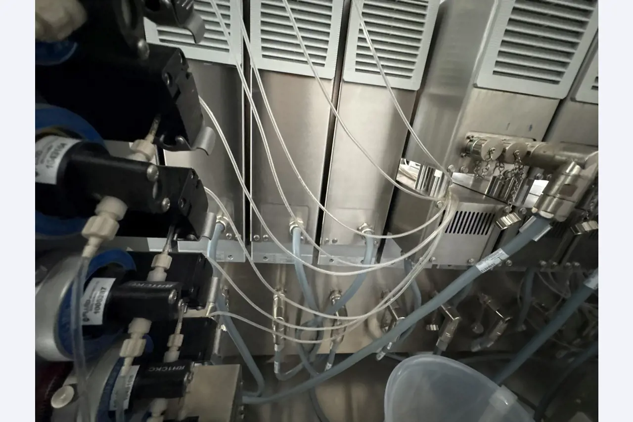 High-quality laboratory and analysis equipment-3