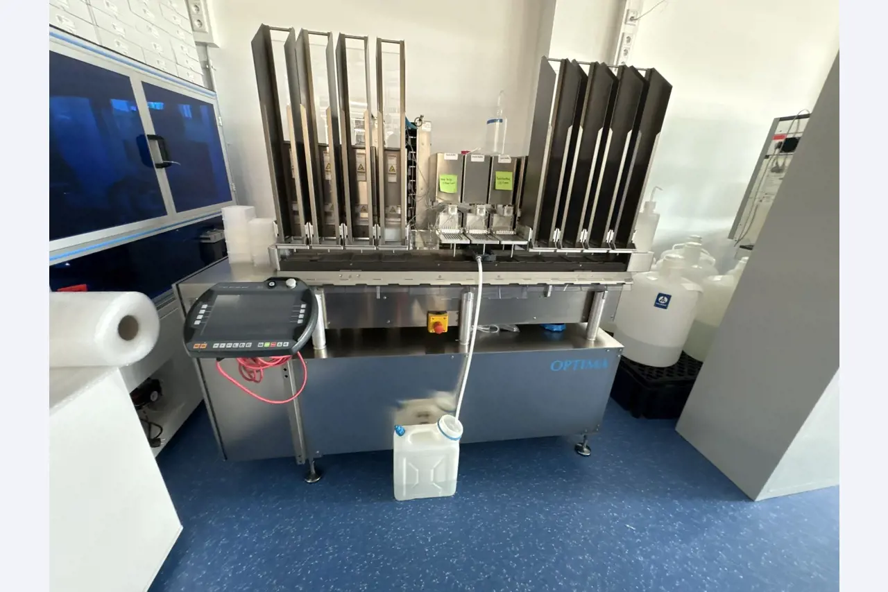 High-quality laboratory and analysis equipment-5