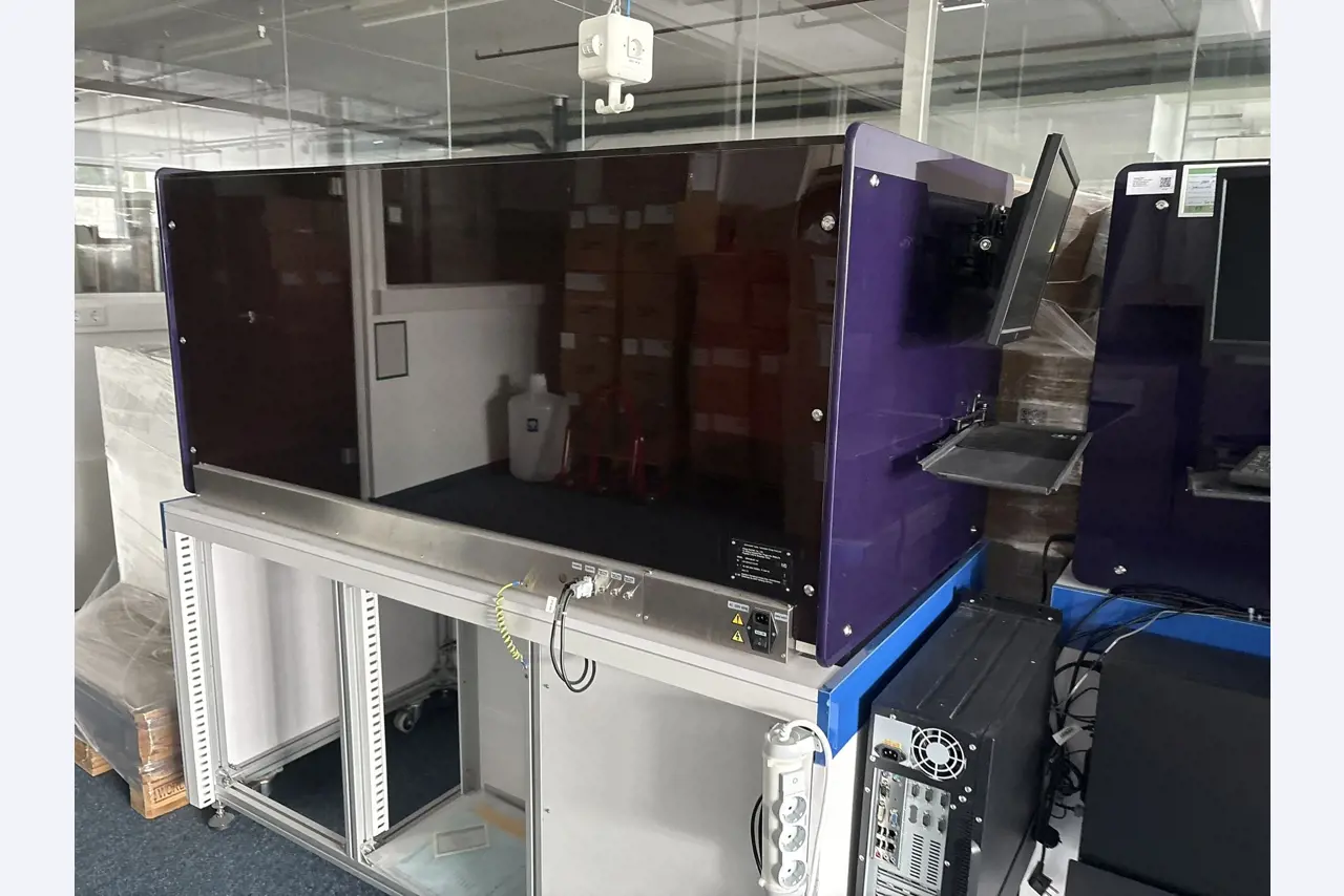 High-quality laboratory and analysis equipment-1
